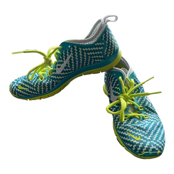 Nike Shoes - Nike free 5.0 running shoes sz 7